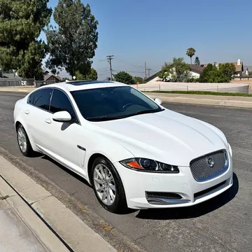 2013 Jaguar XF Premium Luxury Sedan 4D