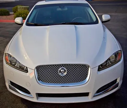 2013 Jaguar XF Premium Luxury Sedan 4D