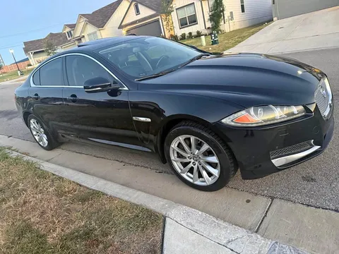 2013 Jaguar XF Premium Luxury Sedan 4D