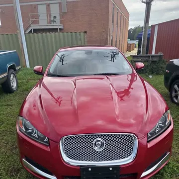 2013 Jaguar XF Premium Sedan 4D