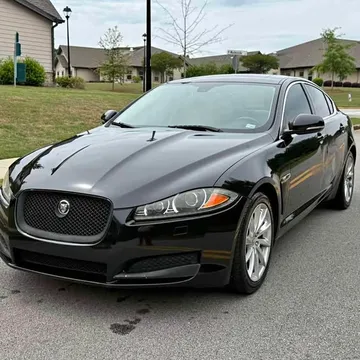 2013 Jaguar XF Sedan 4D