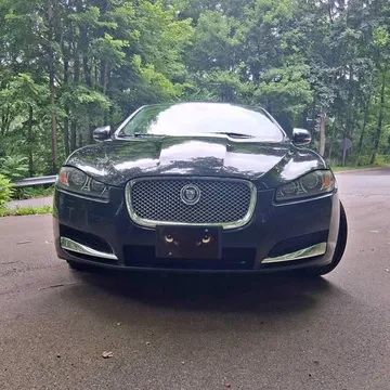 2013 Jaguar XF Sedan 4D