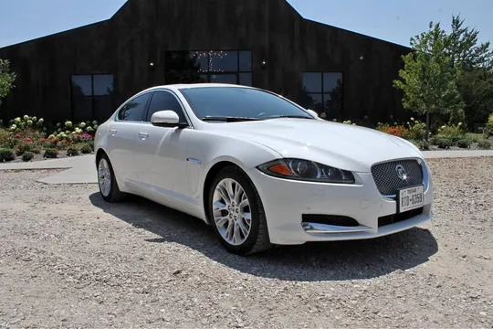 2013 Jaguar XF Sedan 4D