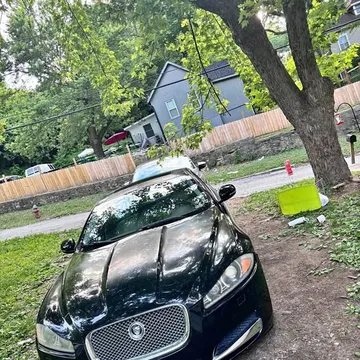 2013 Jaguar XF XF Sedan 4D