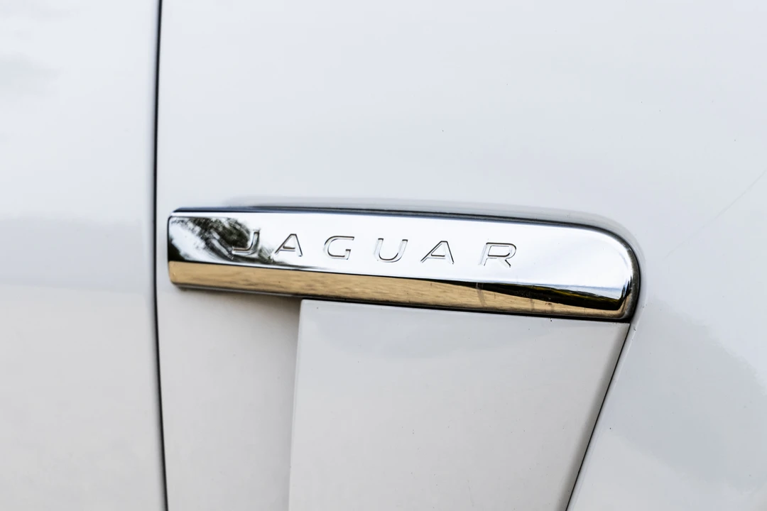 2013 Jaguar X250 XFR - Image 25 of 31