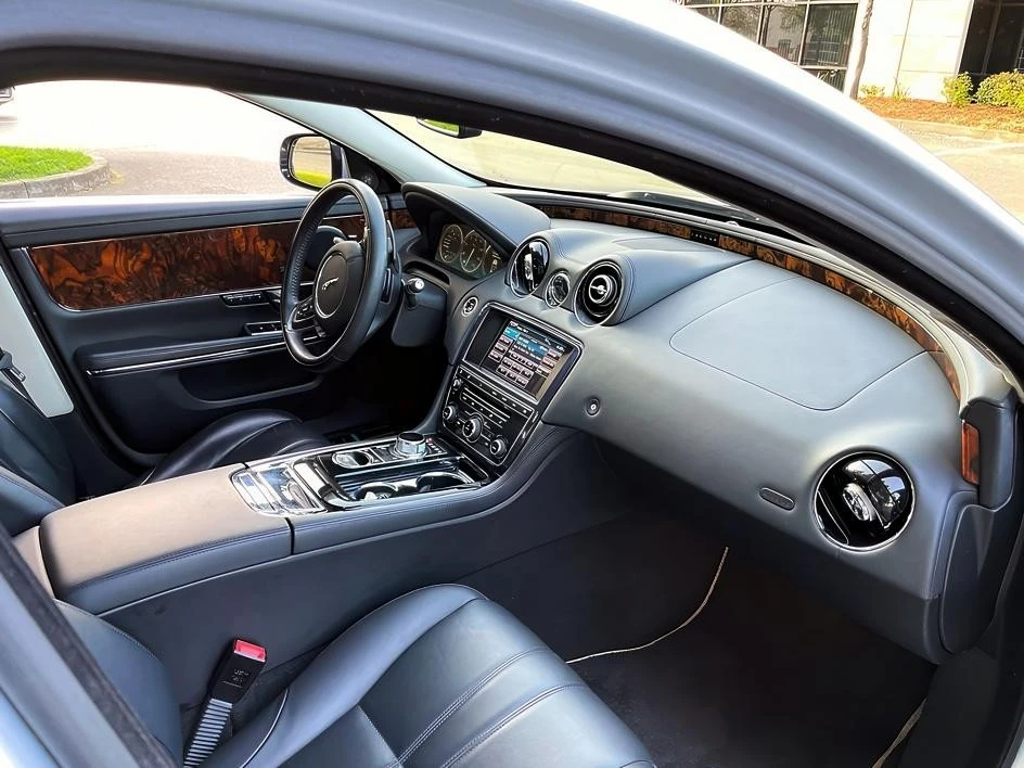 2013 Jaguar X351 XJ - Image 12 of 17
