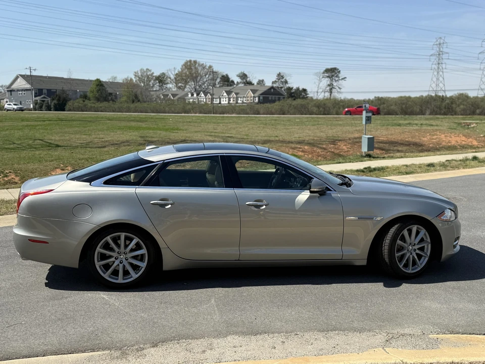 2013 Jaguar X351 XJ - Image 6 of 31