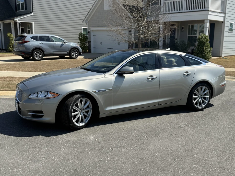 2013 Jaguar X351 XJ - Image 2 of 31
