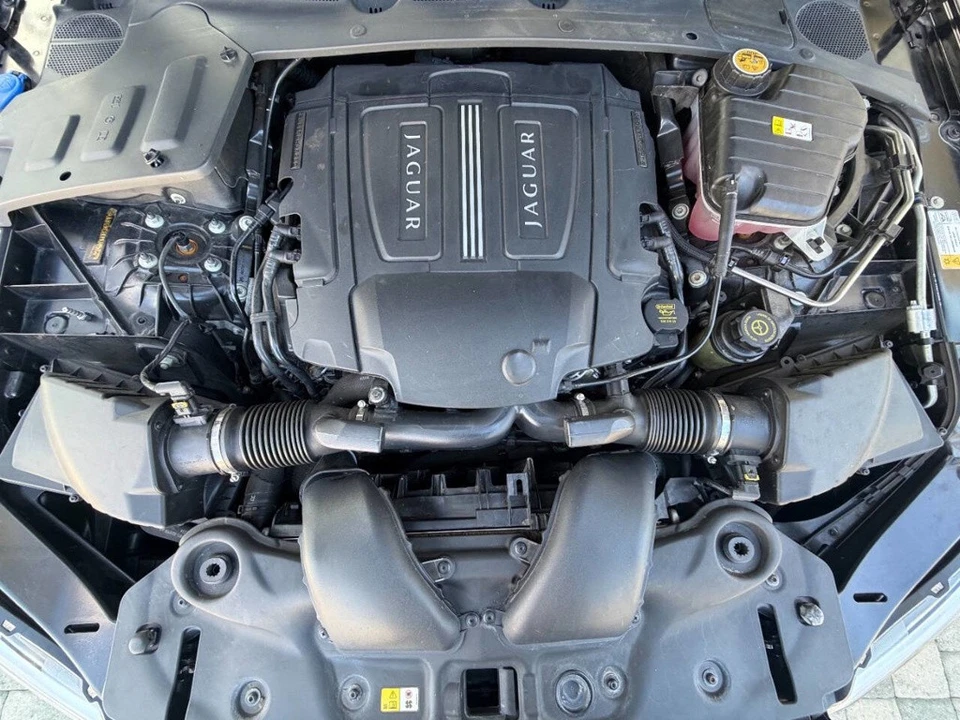 2013 Jaguar X351 XJ - Image 10 of 21