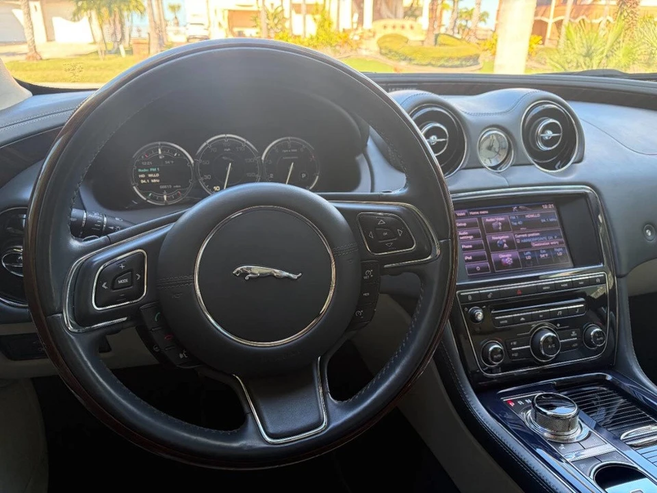 2013 Jaguar X351 XJ - Image 13 of 21