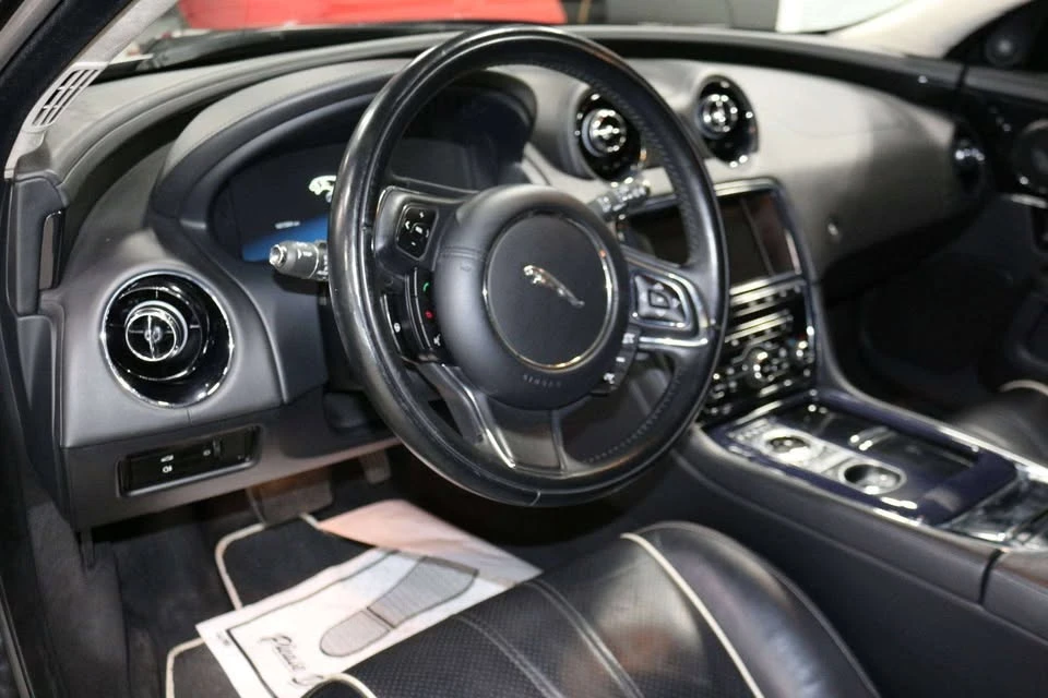 2013 Jaguar X351 XJ - Image 15 of 19