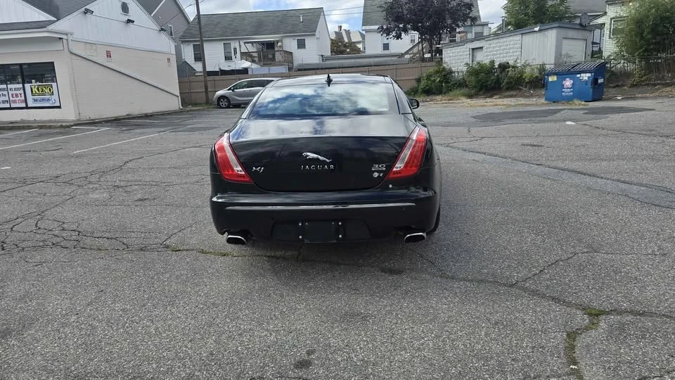 2013 Jaguar XJ Series 4 - Image 3 of 11