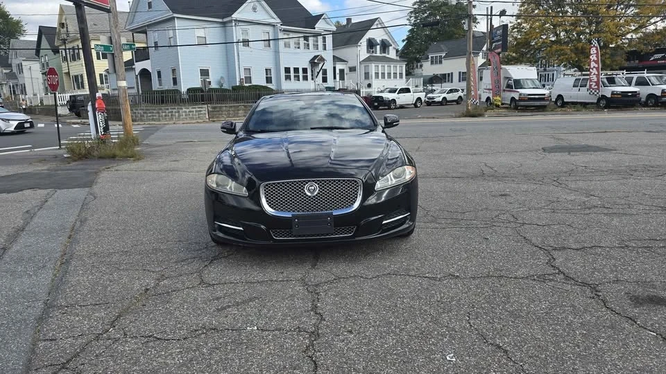 2013 Jaguar XJ Series 4 - Image 2 of 11