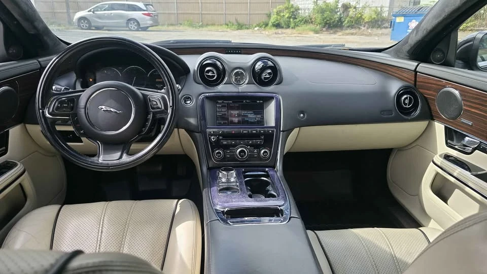 2013 Jaguar XJ Series 4 - Image 11 of 11