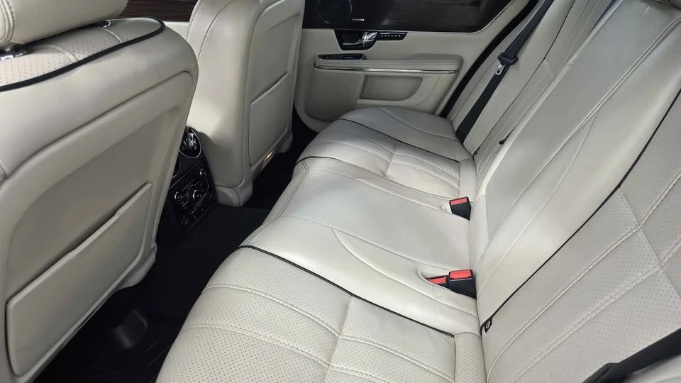 2013 Jaguar XJ Series 4 - Image 8 of 11