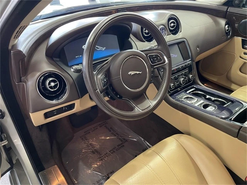 2013 Jaguar X351 XJ - Image 25 of 31