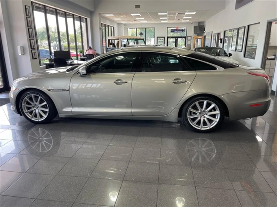 2013 Jaguar X351 XJ - Image 2 of 31