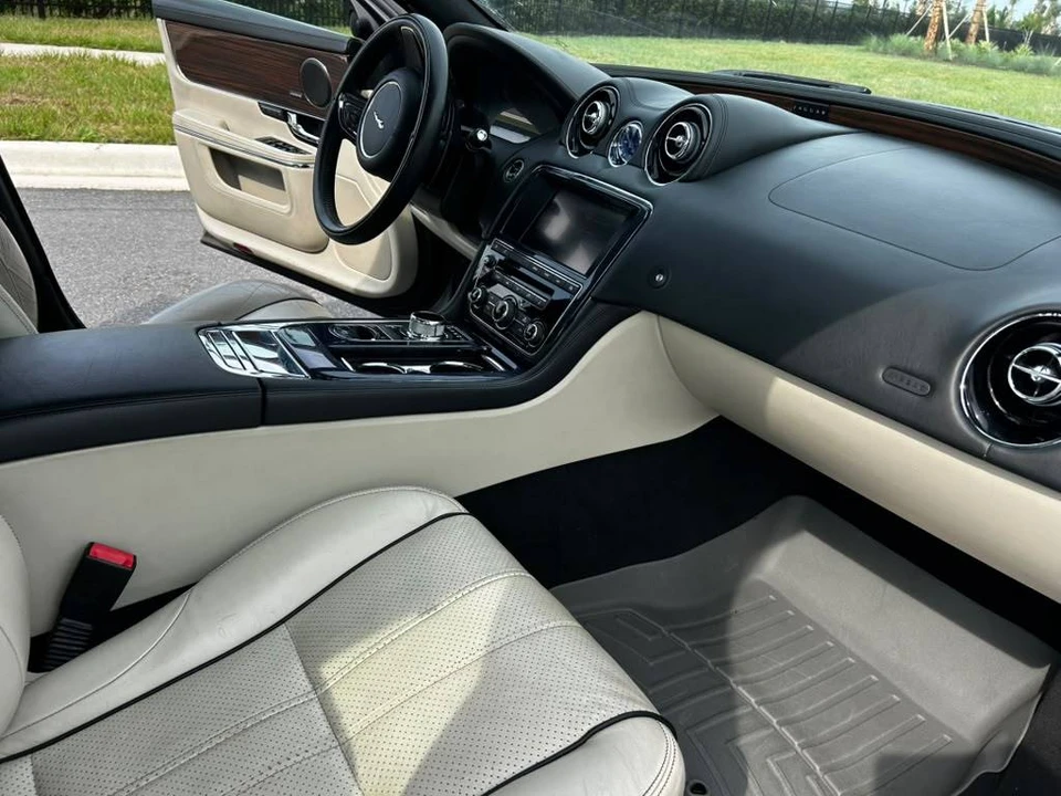 2013 Jaguar X351 XJ - Image 12 of 15