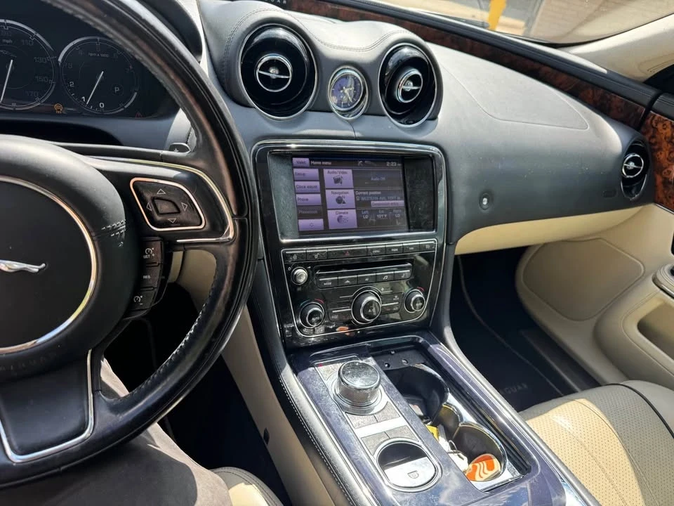 2013 Jaguar X351 XJ - Image 9 of 12