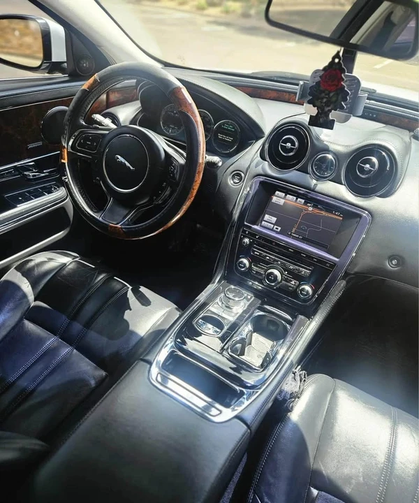 2013 Jaguar XJ Series 4 - Image 11 of 20
