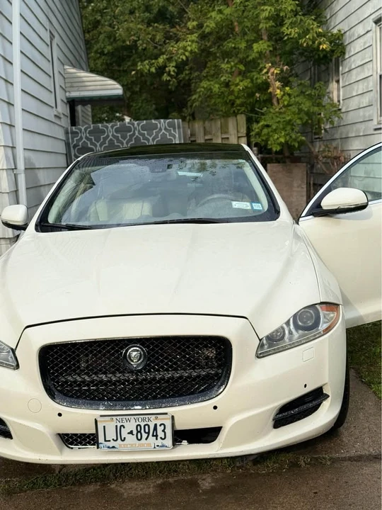 2013 Jaguar XJ Series 4 - Image 5 of 17