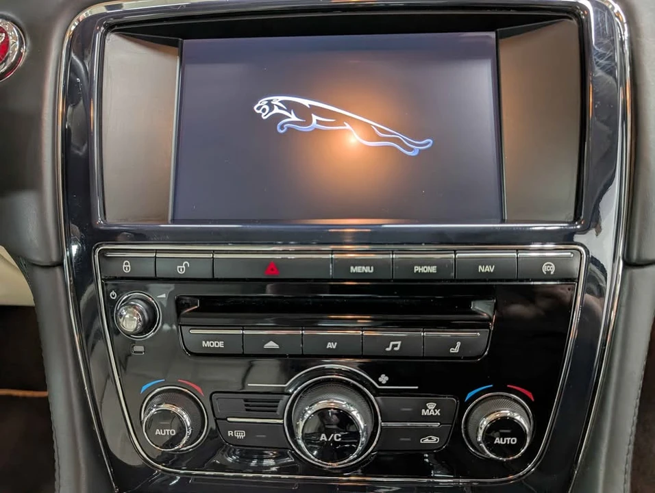 2013 Jaguar XJ Series 4 - Image 12 of 13