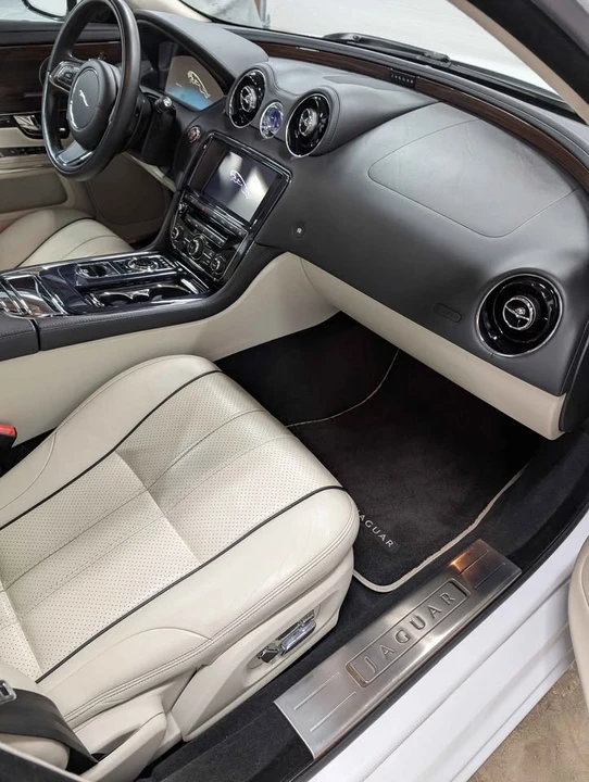 2013 Jaguar XJ Series 4 - Image 7 of 13