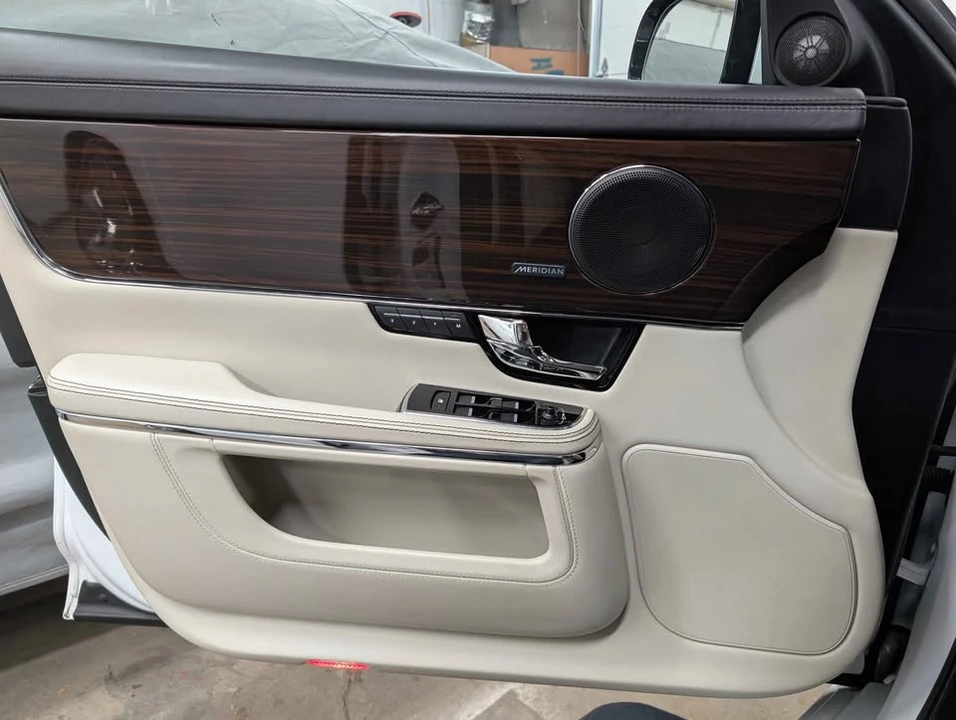 2013 Jaguar XJ Series 4 - Image 10 of 13