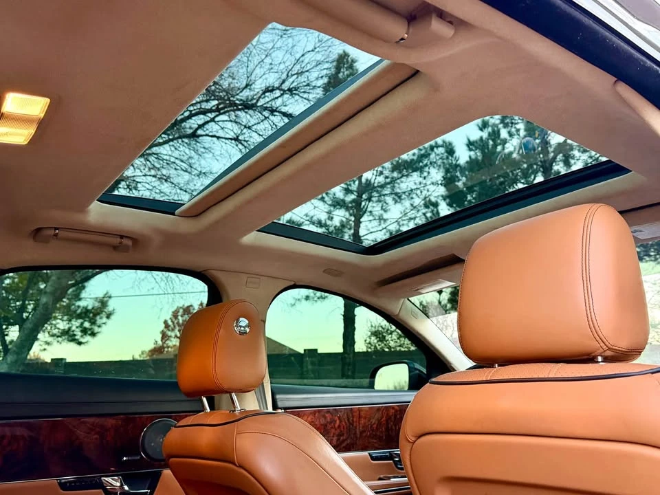 2013 Jaguar XJ Series 4 - Image 2 of 10