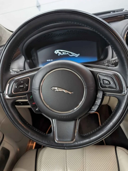 2013 Jaguar X351 XJ - Image 10 of 15