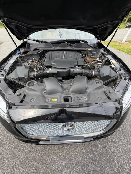 2013 Jaguar X351 XJ - Image 8 of 10