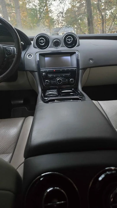 2013 Jaguar X351 XJ - Image 3 of 9