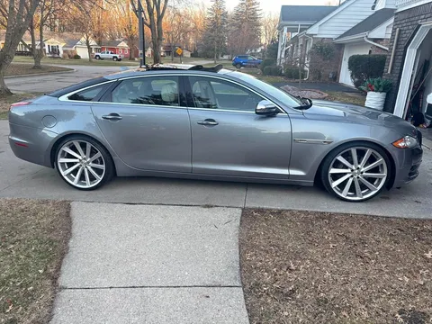 2013 Jaguar XJ Super Portfolio