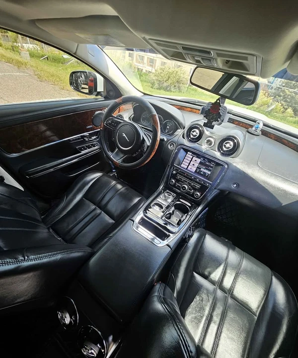 2013 Jaguar X351 XJ - Image 15 of 19