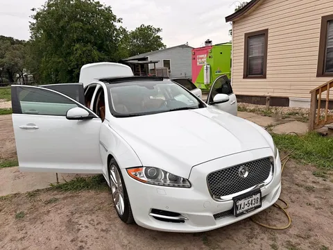 2013 Jaguar XJ Super V8 Portfolio