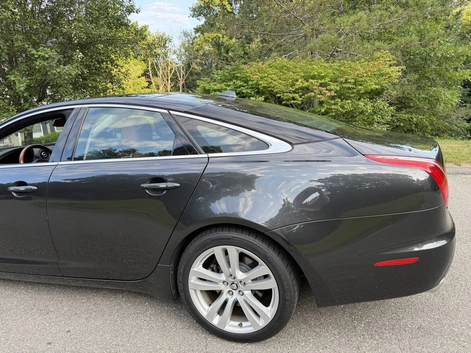 2013 Jaguar X351 XJ - Image 9 of 9