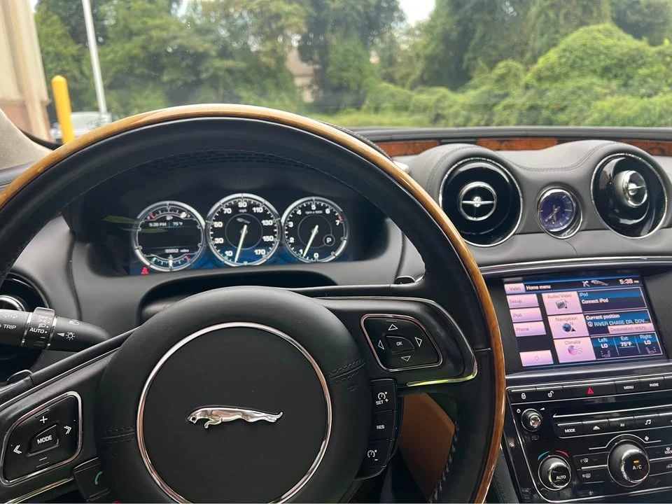 2013 Jaguar X351 XJR - Image 12 of 17