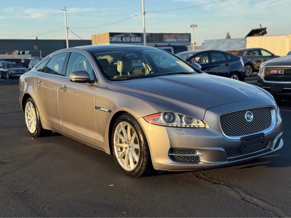 2013 Jaguar XJ Series 4 - Image 3 of 17