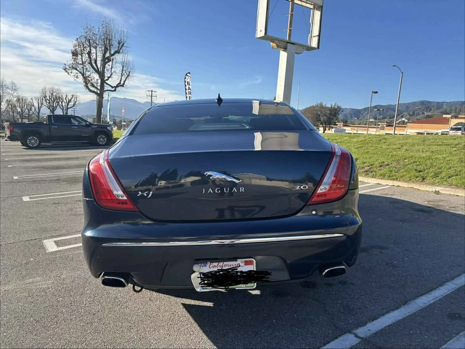 2013 Jaguar XJ Series 4 - Image 4 of 12