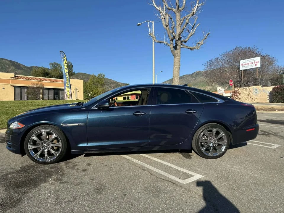 2013 Jaguar XJ Series 4 - Image 2 of 12