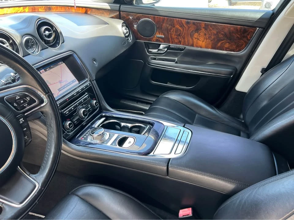 2013 Jaguar X351 XJR - Image 7 of 20