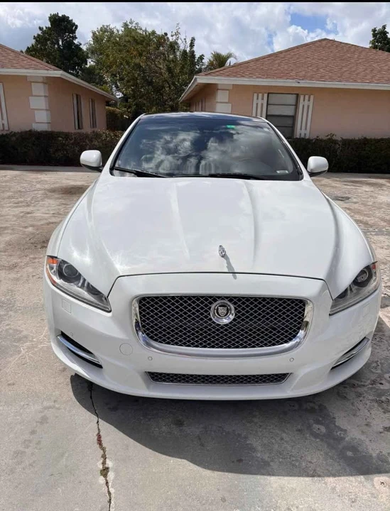 2013 Jaguar X351 XJR - Image 2 of 8