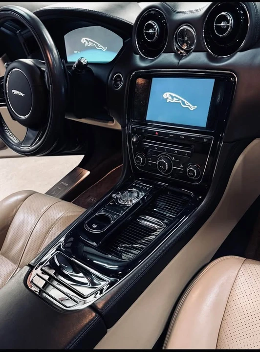 2013 Jaguar X351 XJR - Image 2 of 10