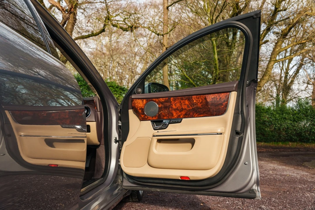 2013 Jaguar X351 XJ - Image 25 of 30