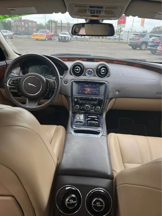 2013 Jaguar X351 XJ - Image 9 of 12