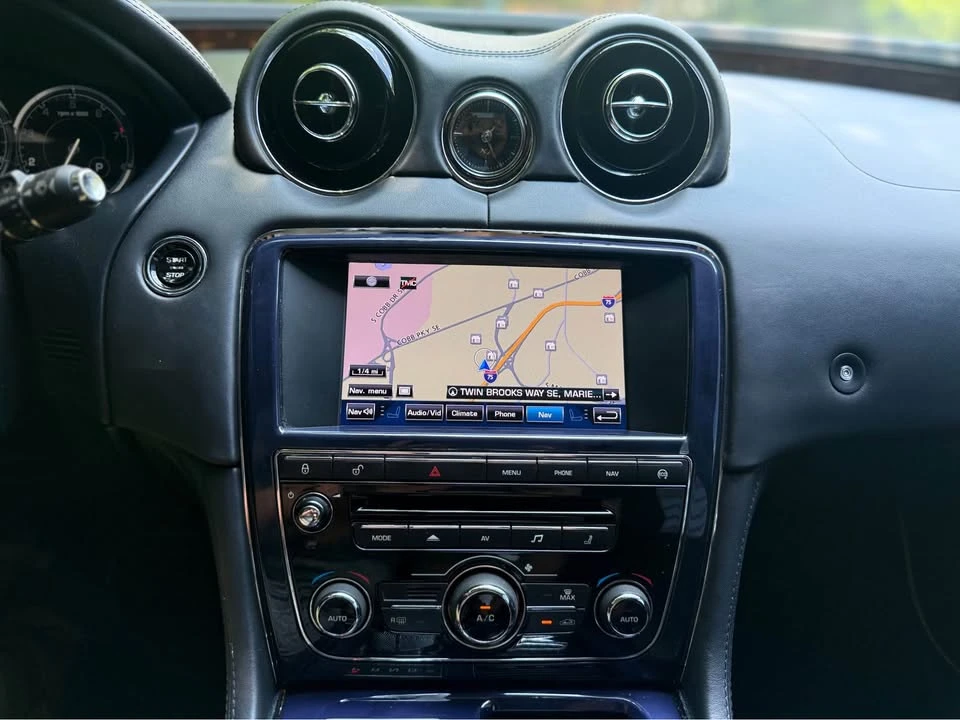 2013 Jaguar X351 XJ - Image 16 of 20