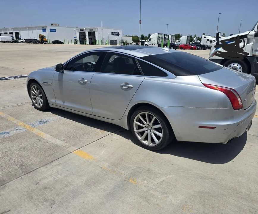 2013 Jaguar X351 XJ - Image 2 of 8
