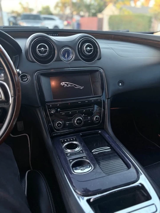 2013 Jaguar X351 XJ - Image 7 of 12