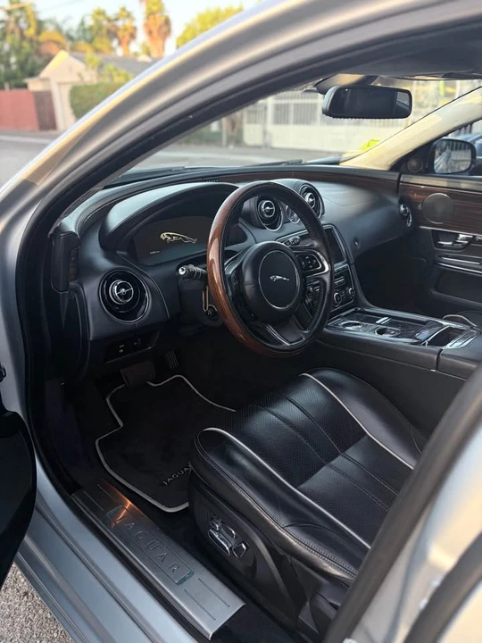 2013 Jaguar X351 XJ - Image 6 of 12