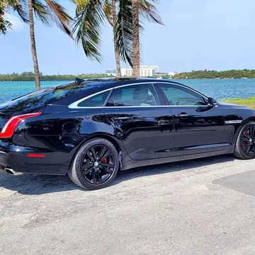 2013 Jaguar XJ Super Portfolio